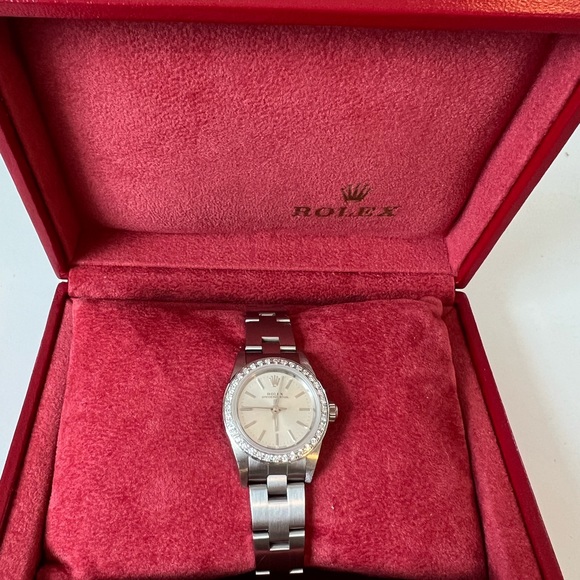 SOLD- Rolex Oyster Perpetual Silver Oyster Bracelet with Diamond Bezel 24mm 2002 - Picture 4 of 7